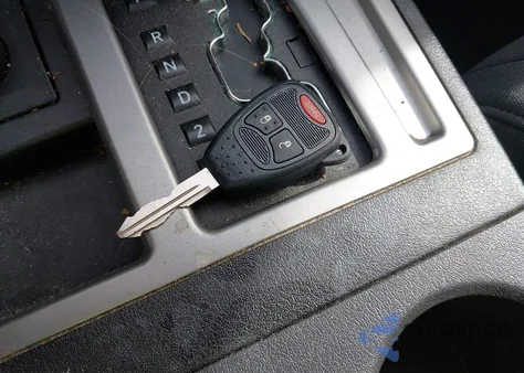 2011 Dodge Nitro Heat z USA, uszkodzony, nr VIN 1D4PU4GK3BW522867